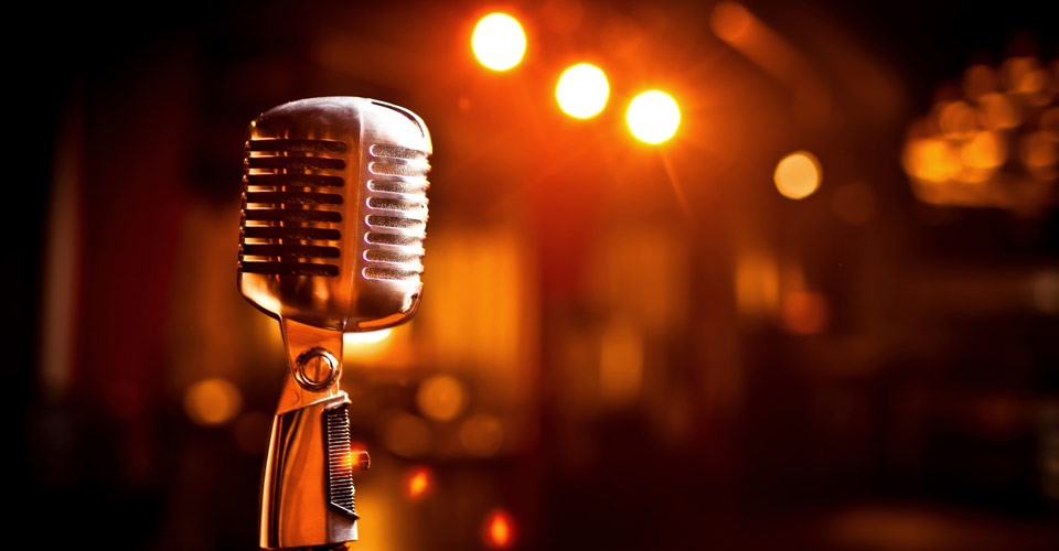 DỊCH VỤ KARAOKE CỦA QUEEN / KHÁCH SẠN BIỂN HẢI HÒA
