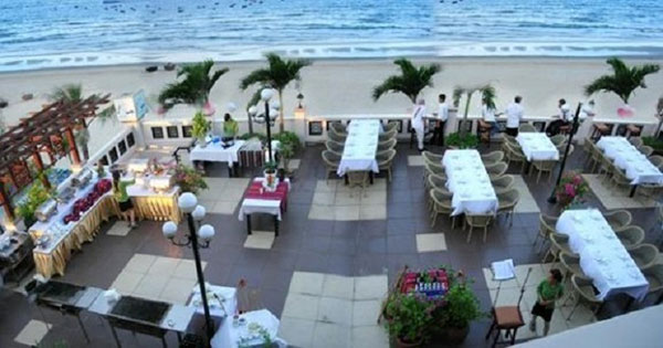 Hãy đến những nhà hàng lớn, không gian rộng rãi, sạch sẽ, có như vậy mới vui vẻ để thưởng thức các món ăn
