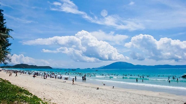 Biển Hải Hòa - điểm trốn nắng lý tưởng dành cho bạn trong mùa hè này